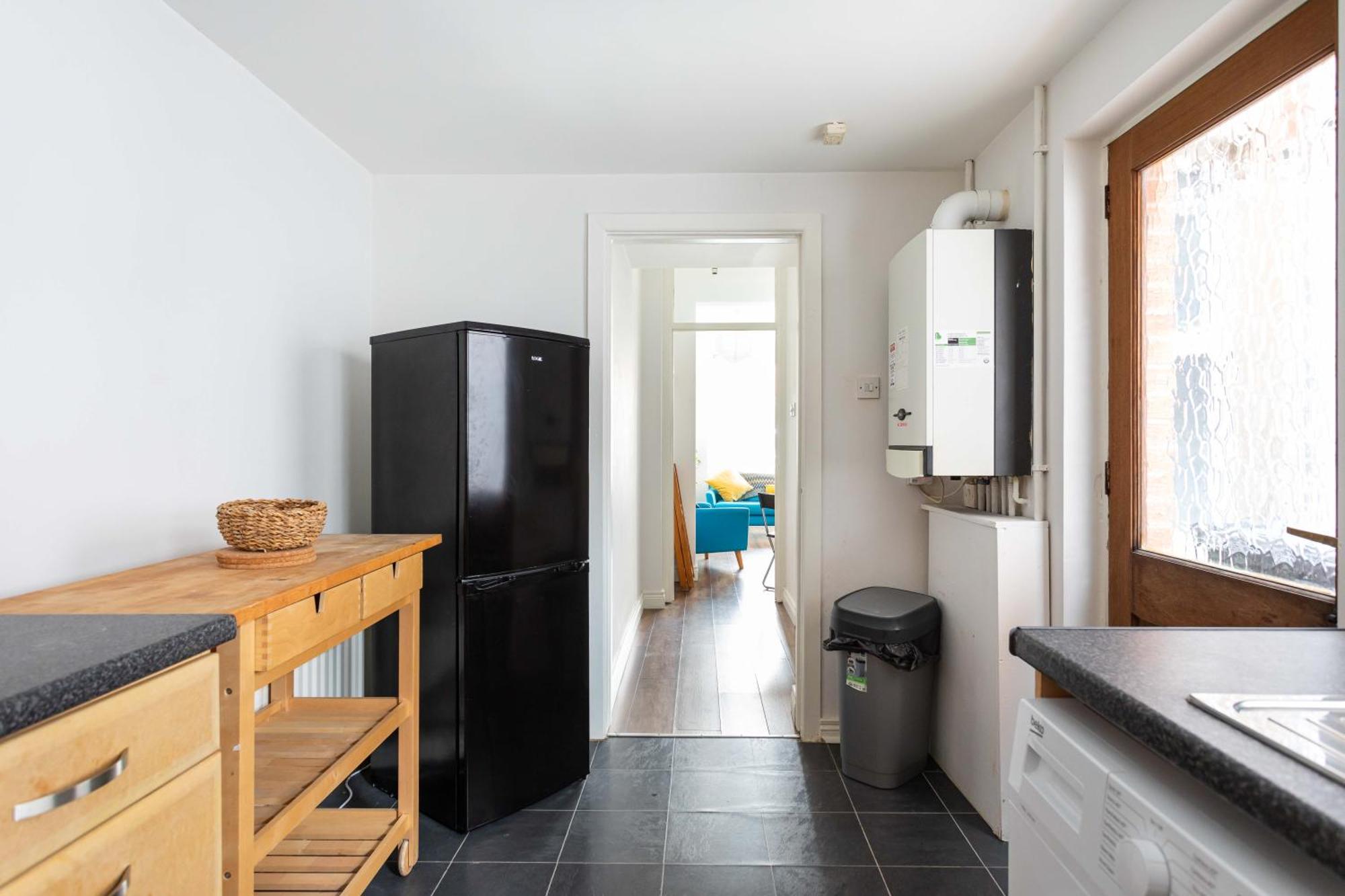 - 3 Bed Cosy Terrace - Hip And Trendy Ormeau Road Apartment *